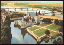 CPM Neuve 45 SULLY SUR LOIRE Vue Aérienne Sur Le Château Au Fond La Loire - Sully Sur Loire