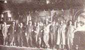 THIS PICTURE TAKEN IN 1907 IN THE IRMA HOTEL. CODY. WYOMING.(see Details With Names .THIS POSTCARD IS A REPRO !) - Cody