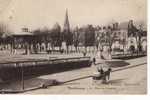 79 PARTHENAY Place Du Drapeau Cpa Animée - Parthenay