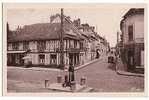 CPA 60 CHAUMONT EN VEXIN - Rue De La Republique - Chaumont En Vexin