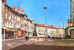 CARTE POSTALE D YSSINGEAUX - PLACE MARECHAL FOCH - VOITURES - Yssingeaux