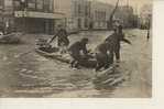 PARIS 15 ème. - La Crue De La Seine - Le Ravitaillement En Pain Se Fait Par Canots. - District 15