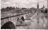 LA CHARITE Sur LOIRE 58 Le Vieux Pont Sur La Loire En Date De 1957 Avec Timbre Recto Real Photo Carte Dentelée - La Charité Sur Loire