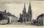 Carte Postale Ancienne L'Epine - La Grande Rue Et L'Eglise Notre-Dame - L'Epine