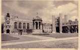 Cambridge - Trinity College, Great Court - Cambridge