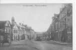 02) FL) VIC SUR AISNE, Place De La Mairie, Animée, Nougarède édit - Vic Sur Aisne