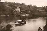 Crozant : Le Restaurant Du Lac , Animée, Navette Du Lac Et Personnages Sur Barque - Ristoranti