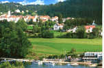 CARTE POSTALE DU LAC DES BRENETS - L HOTEL DU LAC - FRONTIERE FRANCO-SUISSE - Les Brenets