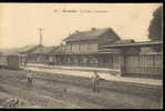 76 - AUMALE - La Gare "intérieur" - Animée - 1917 - Aumale