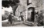 COLLE Sur LOUP 06 Abbaye Hotel Restaurant  Editions SEPI Avec Timbre 1958 Recto Véritable Photo Carte Dentelée - Pubs, Hotels And Restaurants