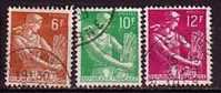 M0813 - FRANCE Yv N°1115/16 - 1957-1959 Mietitrice