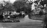 32. BARBOTAN . Grand Hôtel Et Un Coin Des Bains Clairs  Edit MYS Valence D'Agen Année 1950 - Barbotan