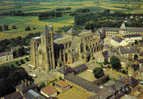 Carte Postale 35. Dol-de-Bretagne Quartier De La Cathédrale Vue D'avion   Trés  Beau Plan - Dol De Bretagne