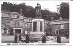 51Z81-STM-3 - SAINTE-MENEHOULD -Monument Aux Morts - Militaria, Obus - Sainte-Menehould