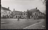 49...DOUE LA FONTAINE..PLACE DU CHAMP DE FOIRE.....CPSM.......ECRITE..‹(•¿•)› - Doue La Fontaine