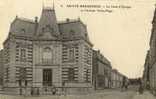 Sainte Ménehould . Caisse D'Epargne Et Avenue Victor Hugo .  Animée - Sainte-Menehould