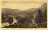 CPA (82)   SAINT ANTONIN  Le Rocher La Route De Vaour Et L Aveyron - Saint Antonin Noble Val