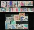 1970 **- 36/42timbres** Cote 21 € - 1970-1979