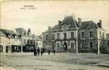 56 - MORBIHAN - GUER - PLACE De La MAIRIE - CAFE - GRAINETERIE - Guer Coetquidan