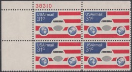 !a! USA Sc# C090 MNH PLATEBLOCK (UL/38310) - Planes; Globes & Flags - 3b. 1961-... Nuevos