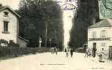 60 MOUY Route De Liancourt  TOP Animation  Précurseur  1906 - Mouy