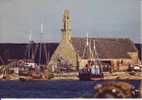 Camaret La Chapelle ND De Rocamadour Dont Le Clocher... Bateaux - Camaret-sur-Mer