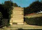 CPSM.  CHAUNY. LE MONUMENT COMMEMORATIF DE LA RESISTANCE (MRS. M. BERRY. ARCHICTECTE. A. BIZETTE-LINDET:; - Chauny