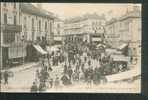 Sablé Sur Arthe (72) - La Place De La Mairie Un Jour De Marché ( Animée J. MALICOT N°527) - Sable Sur Sarthe