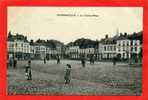 HAZEBROUCK 1915 LA GRANDE PLACE KIOSQUE A MUSIQUE HOTEL SAINT GEORGES CAFE DE PARIS CARTE EN BON ETAT - Hazebrouck