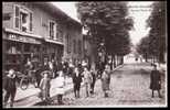 51 Sainte MENEHOULD, Avenue Victor Hugo, Animée, , Ed Moisson B 710, écrite En 1917, Bon état - Sainte-Menehould