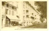 73. BRIDES-LES-BAINS. DEVANTURE ET TERRASSE ANMEE "BAR PARISIEN-TABACS DE LUXE" ET GRAND HÔTEL.  ANIMATION. - Brides Les Bains