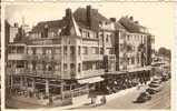 COXYDE  SUR  MER  :  ROUTE  ROYAL  AVEC L' HOTEL  "  CHALET DES BAINS "  -  AVEC  OLDTIMERS - Koksijde