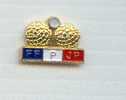 Superbe Pin's Fédération Française De Pétanque - Petanque