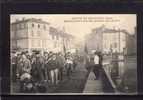 81 GRAULHET Greves, Manifestation Gréviste Passant Sur Le Pont, Très Animée, Greve, Ed Blanc, 191? - Graulhet