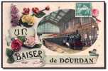 91 DOURDAN,  Un Baiser De Dourdan, Gare Intérieur, Train, Ed ELD, Voyagé En 1910, Petite Surface Abimée Sur Locomotive - Dourdan
