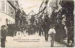 91 --- DOURDAN --Festival Du 1er Juillet 1906 -- Le Défilé Faubourg De Chartres --- - Dourdan