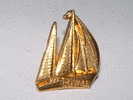 PIN´S - BATEAU ROYALE - Doré Or Fin * - Schiffahrt