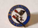 PIN´S - GENDARMERIE GARDE REPUBLICAINE "DORE" * - Policia