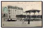 92 MALAKOFF,  Place Des écoles, Kiosque, Animée, Ed C.L.C. -9-, Voyagé En 1905 - Malakoff