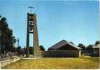 CPM    AVEYRON   BOZOULS  EGLISE SAINT PIE X     ARCHITECTE J.P. PECQUET - Bozouls