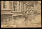 SERAING Inondation 1926 Une Barque De Ravitaillement - Seraing