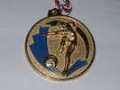 Médailles - FOOTBALL 5 Cm - Avec Cordelette Tricolor Sans Gravure - Sonstige & Ohne Zuordnung