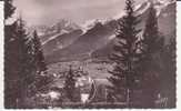 HAUTE SAVOIE . LES HOUCHES .  VUE SUR LES AIGUILLES DE CHAMONIX  L HOTEL DE L AIGUILLETTE ..SEMI - Les Houches