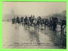 INONDATION - PARIS, 5ie - L´ESPLANADE DES INVALIDES, LA SEULE PARTIE PRATICABLE AUX VOITURES - INONDATION JANVIER 1910 - - Inondations