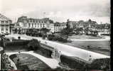 CPSM CABOURG  Jardin Du Casino 130 - Pont-l'Evèque