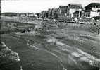 CPSM CABOURG  En Avion La Plage 13 - Pont-l'Evèque