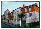 94 LA QUEUE En BRIE, Rue Jean Jaurès, Groupe Scolaire, CPSM 10x15,  Ed Arlix, Voyagé En 1984, Plis Angle Sup.D, Inf G - La Queue En Brie