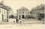 Carte Postale Ancienne Conty - La Place Et Les Halles - Marché - Conty