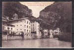 ISERE - Pont En Royans - Vue Sur Le Picard Aux Pieds Des Rocherrrs Alpestres - Pont-en-Royans