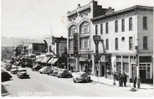 Caper WY Center Street, Animated Street Scene, Schlitz Beer Signs, 40s Autos Real Photo Postcard - Andere & Zonder Classificatie